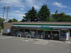 ファミリーマート　伊勢原下糟屋店