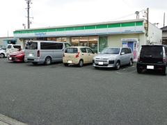 ファミリーマート　東浦石浜店