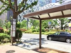 「新宿駅西口中央通り」バス停留所