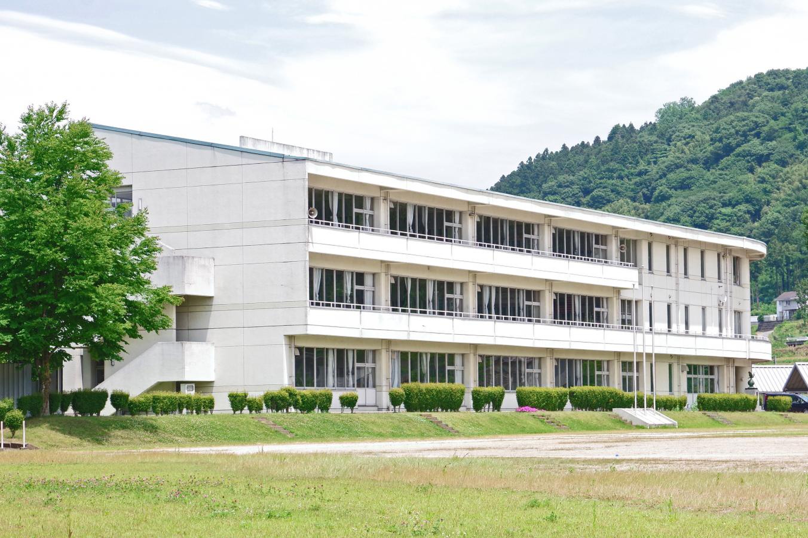 昭和 中学校