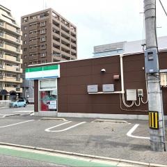 ファミリーマート　小倉真鶴店