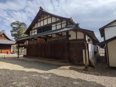 村国座