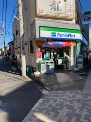 ファミリーマート　下赤塚店
