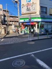 ファミリーマート　下赤塚店