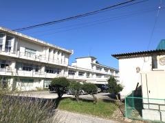 箕輪中部小学校