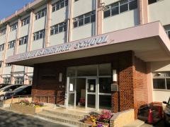 医生丘小学校