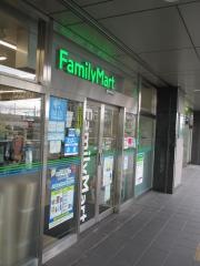 ファミリーマート　岐阜駅前店