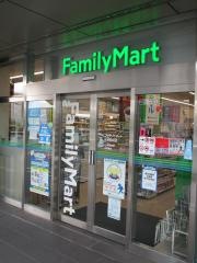 ファミリーマート　岐阜駅前店