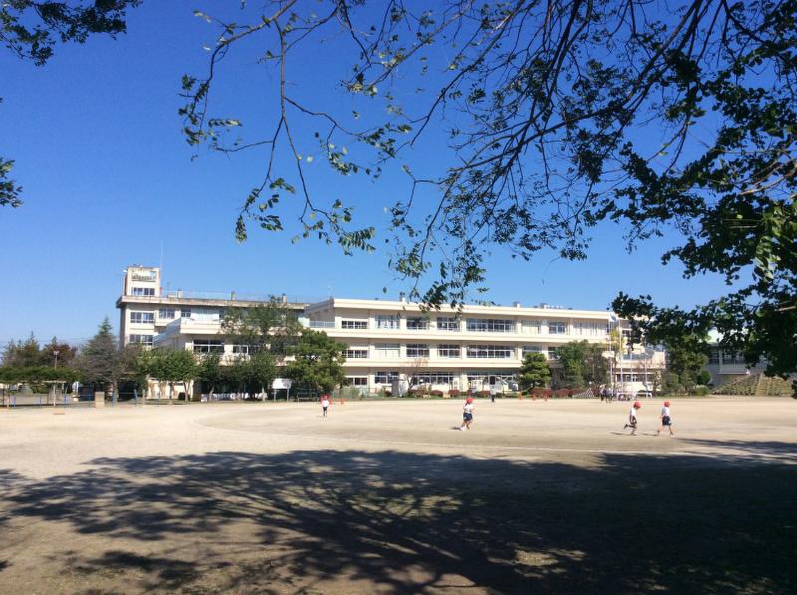 春日部 市立 牛島 小学校