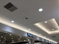 ライトオン　沖縄西原シティ店