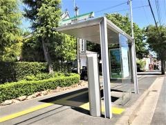 「美術館」バス停留所