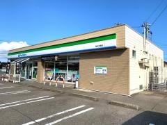 ファミリーマート　射水大島店