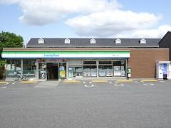 ファミリーマート　篠崎三丁目店