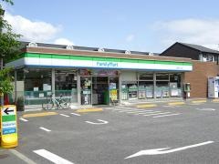 ファミリーマート　篠崎三丁目店