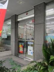 ローソンストア100　江東牡丹一丁目店