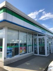 ファミリーマート　中山町長崎店