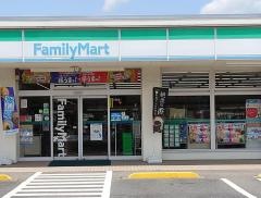 ファミリーマート　ＪＡ利根沼田月夜野店