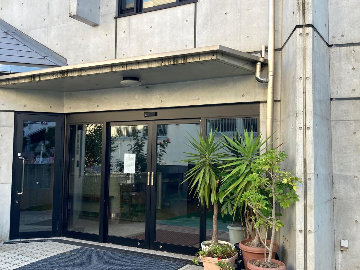 横浜大岡教会の施設外観です。