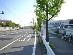 「三井物産前」バス停留所