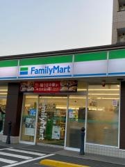 ファミリーマート　浦和美園駅前店