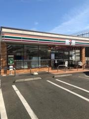 セブンイレブン 綾瀬大上3丁目店
