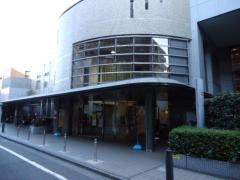 新宿区立大久保図書館
