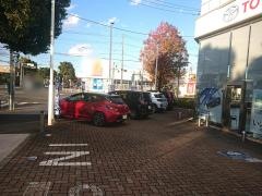 トヨタ西東京カローラ稲城店