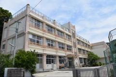 上野小学校