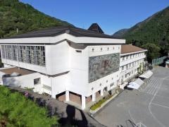 春日小学校