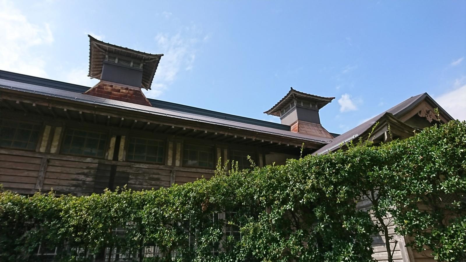 御成小学校
