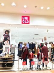 ユニクロ　アピタ長津田店