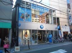 アディダスオリジナルスショップ　心斎橋