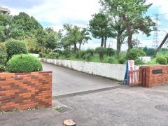 愛川町立愛川東中学校