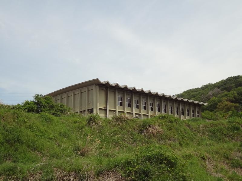 平群南小学校