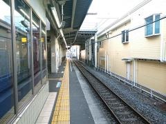 伊勢原駅