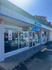 ファミリーマート　竹田七瀬川店