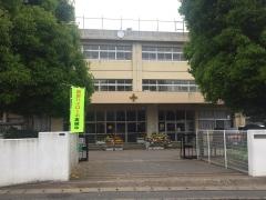 酒井根東小学校