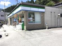 ファミリーマート　信州昼神店