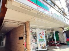 ローソンストア100　国府台駅前店