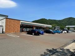 セブンイレブン　越前粟田部店
