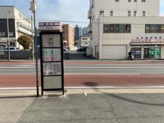 「春の町」バス停留所