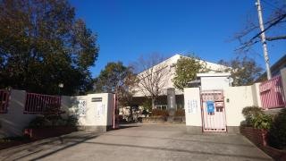 末広小学校
