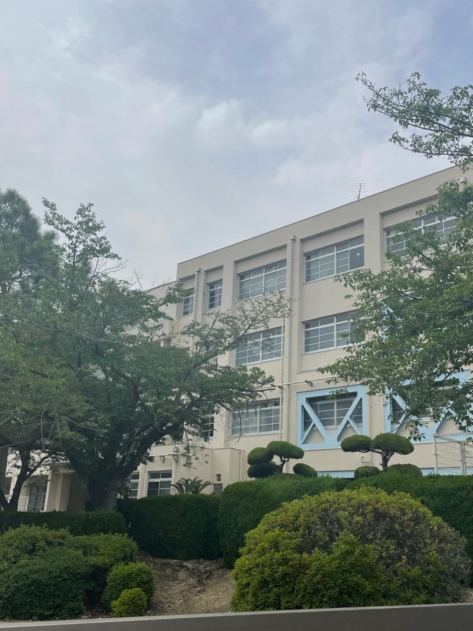 高槻 市立 第 二 中学校