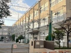 西伊興小学校