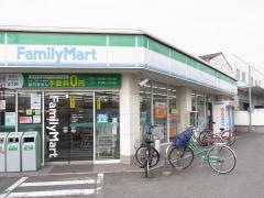 ファミリーマート　萱振町七丁目店