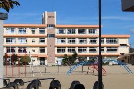 砥堀小学校