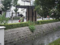 「どんどんどんの森前」バス停留所