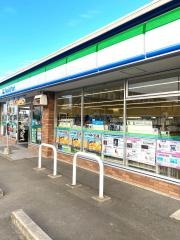 ファミリーマート　今治たちばな店