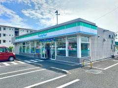 ファミリーマート　鳩山ニュータウン店