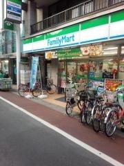 ファミリーマート　中延駅前店